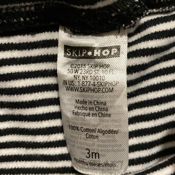 Skip Hop hoodie and pants 2 piece set for baby - Picture 4 of 8